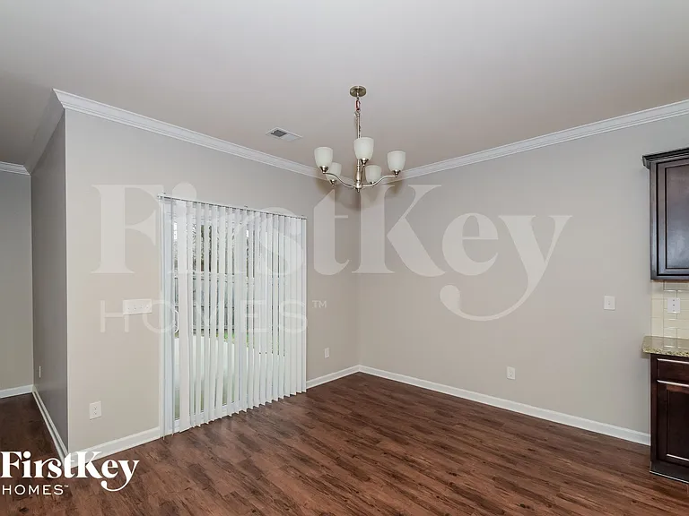 5029 Bella Ct — Photo 3