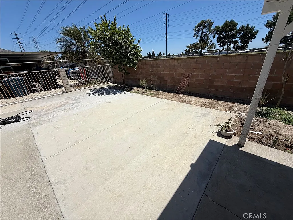 3 bed, 1347 sqft, $4,000 — Photo 4