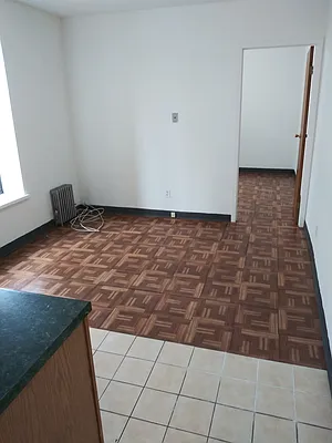 Rented by AWC Real Estate | media 7
