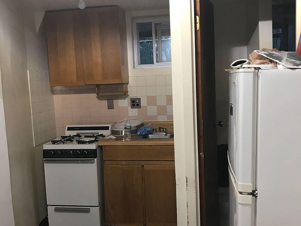 2nd image of 3618 Colden Ave #1