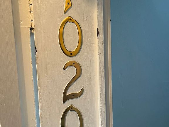 2nd image of 1020 Clay St