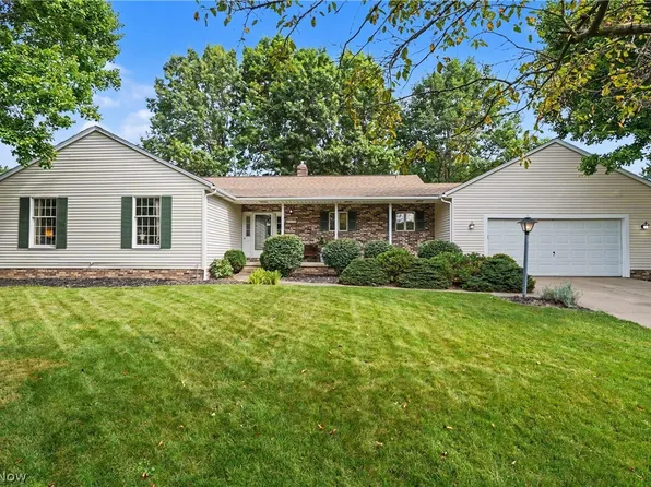 4382 Bunker Ln, Stow, OH 44224
