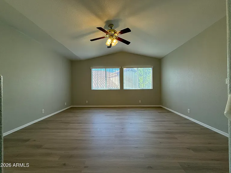 1253 N Spire Ct — Photo 26