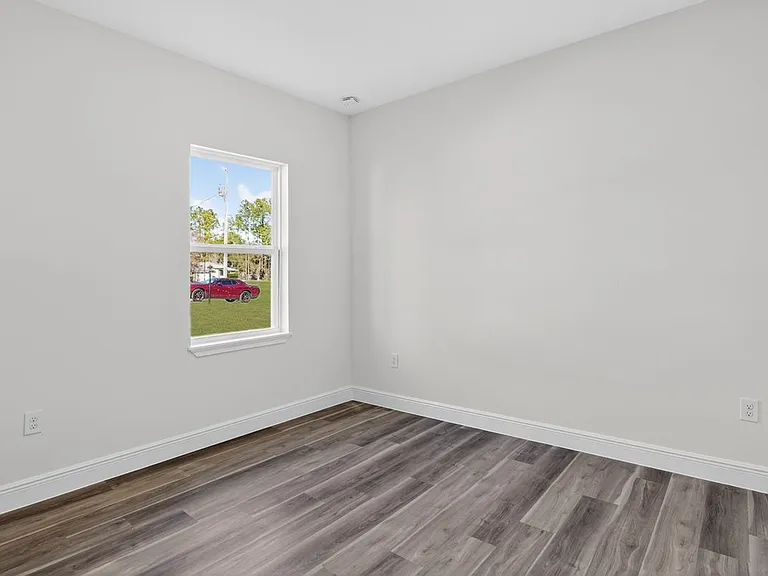 1957 W Oliver Dr — Photo 19