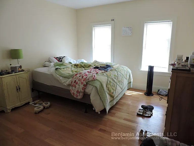 74 Brooks St #4 — Photo 10