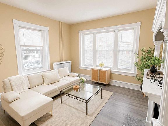 3rd image of 292 Spring St