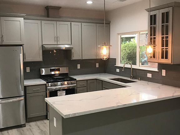 3rd image of 681 Elden Dr #2
