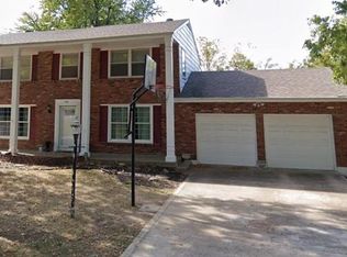 1104 Scott Dr, Liberty, MO 64068