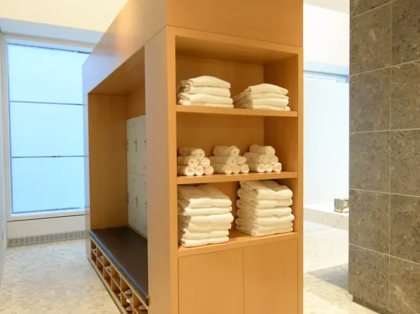 432 Park Avenue image 11 of 20