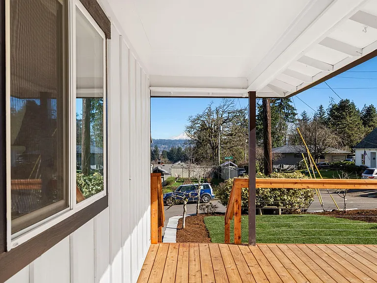 6100 Barclay St — Photo 31