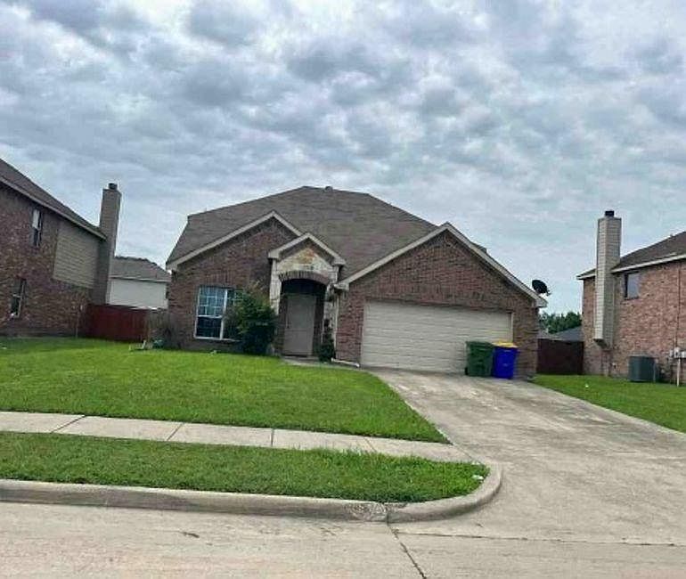 1st image of 2804 Briarbrook Dr