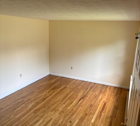5th image of 134 Woodridge Ct #134