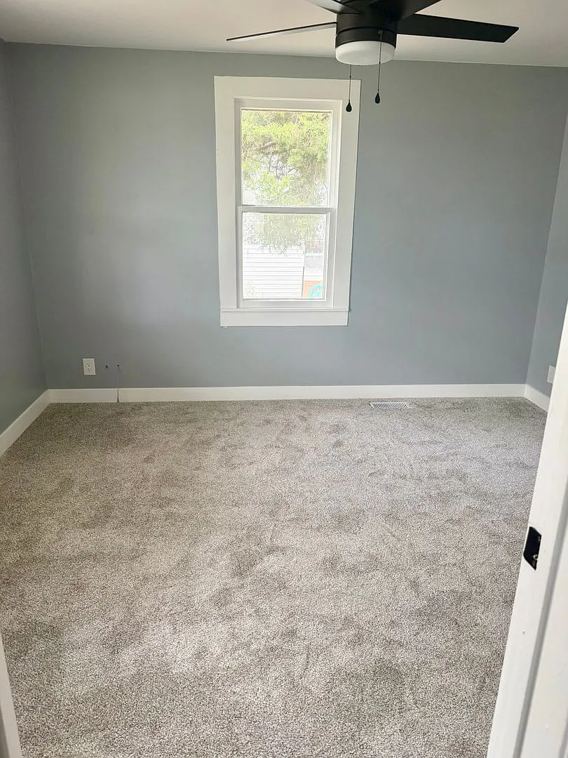 Beautiful 5 bedroom 2 bath home! — Photo 4