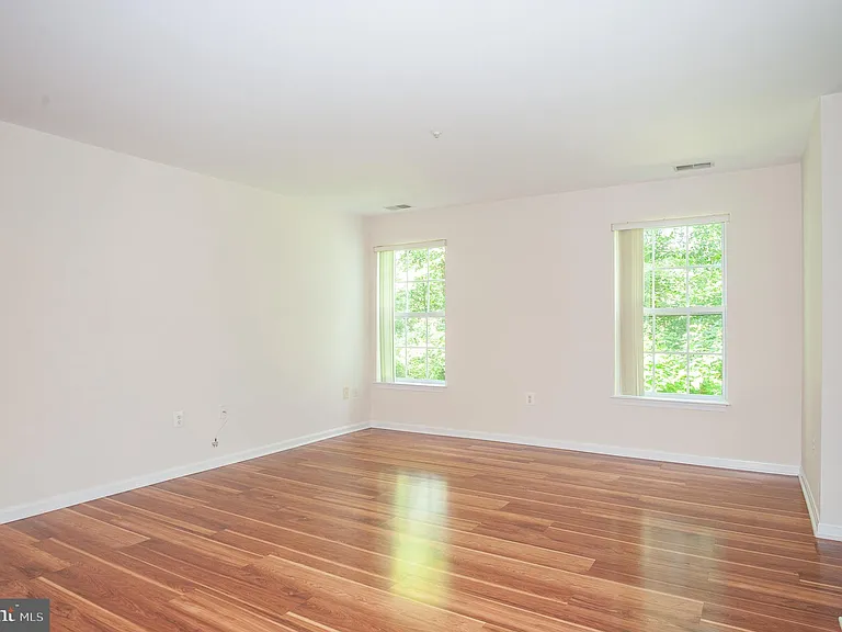 5958 Founders Hill Dr #101B — Photo 8