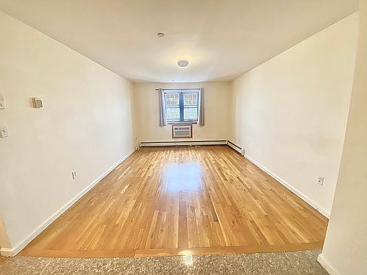 5th image of 30-45 32nd St #4S