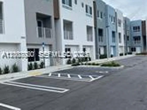 2505 NE 193rd St, Miami, FL