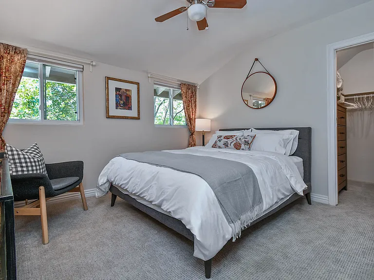 5820 Mammoth Ave — Photo 4