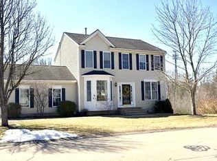 22 Bay Farm Ln, South Grafton, MA 01560