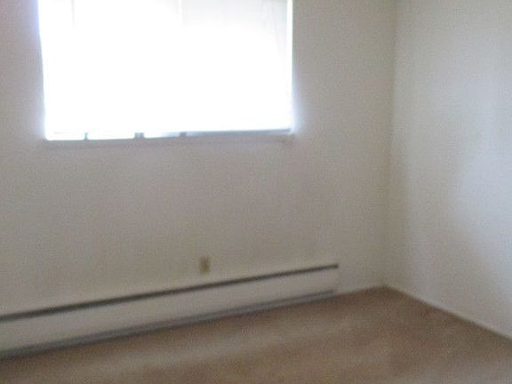 4th image of 13015 Yakima Ave S