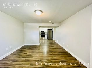 41 Brentwood Dr #2, Hamilton, ON L8T 3W1