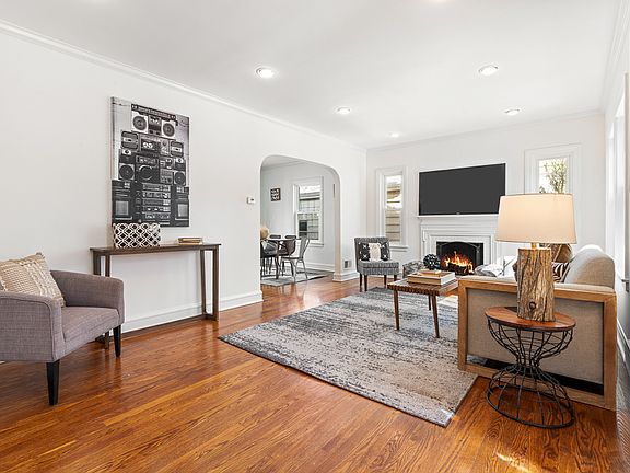 5th image of 5118 Morse Ave