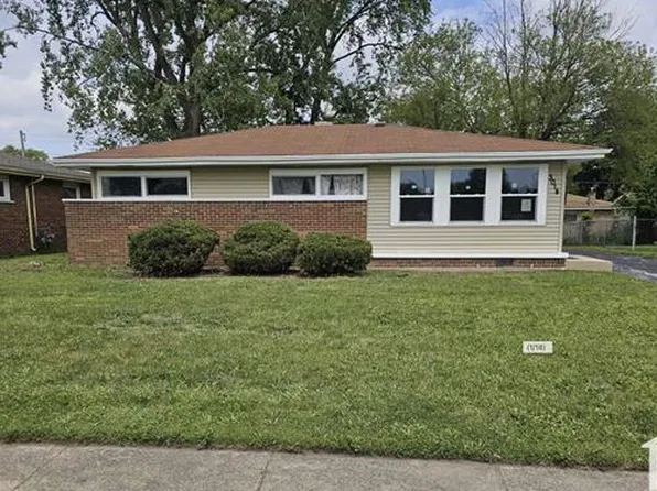 3014 W 163rd St, Markham, IL 60428