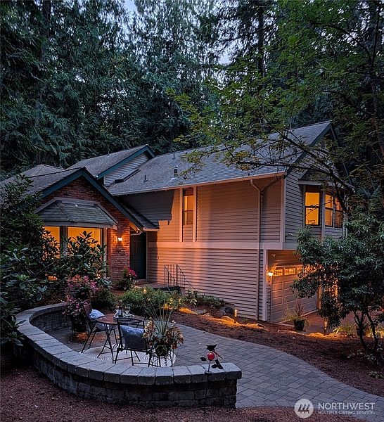 2nd image of 20525 NE 68th Street