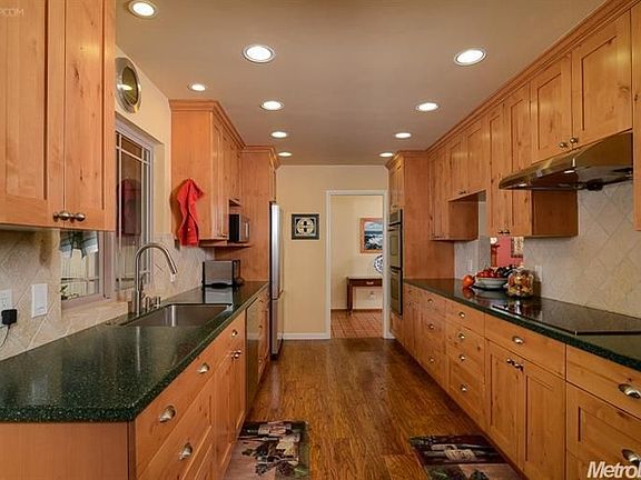 3rd image of 4513 Northampton Dr