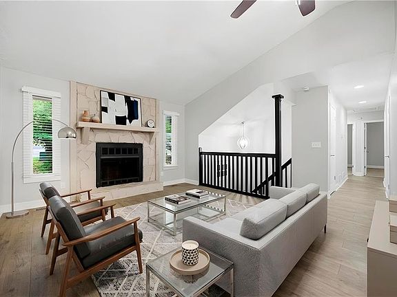 4th image of 3021 Munson Ct
