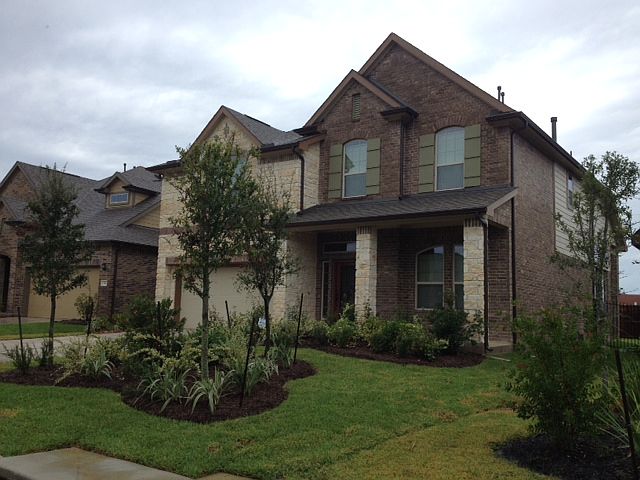 1st image of 70 Sawbridge Cir