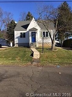 Cute Cape in quiet area