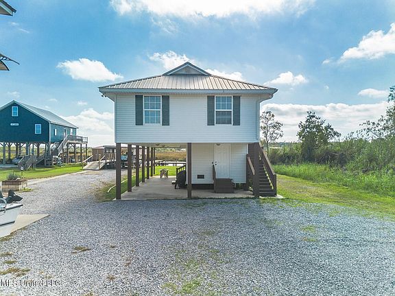2nd image of 11156 Bayou View Dr E