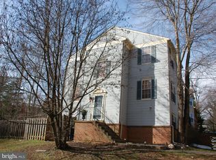 6181 Forest Creek Ln, Springfield, VA 22152