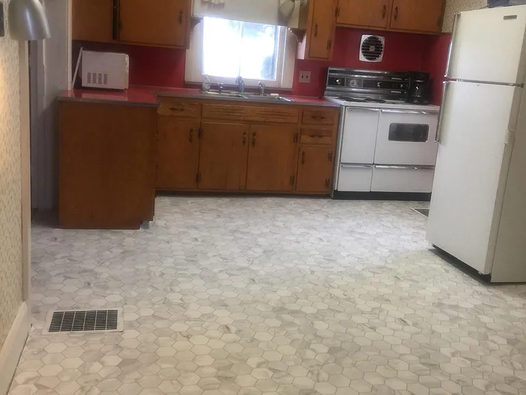 New floor and ceiling in kitchen