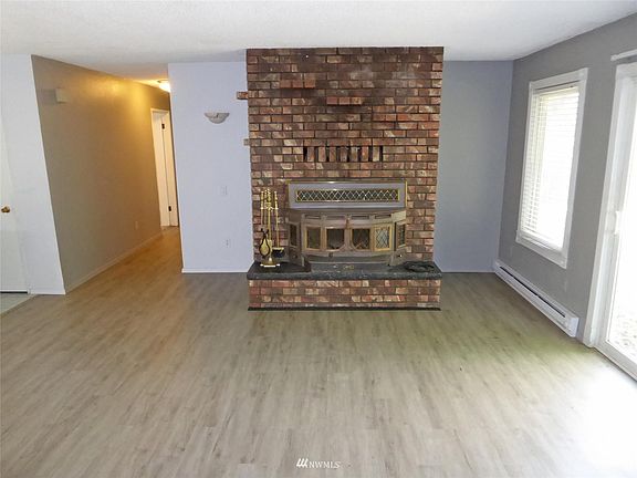 4th image of 63 Riverview Drive