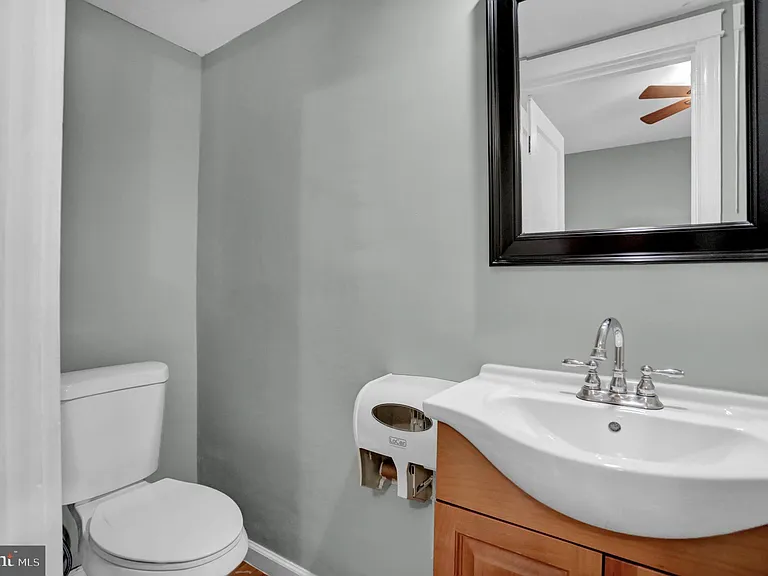 434 Folcroft St #A — Photo 18