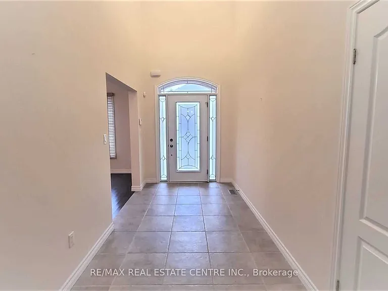 15 Sasha Ct — Photo 2