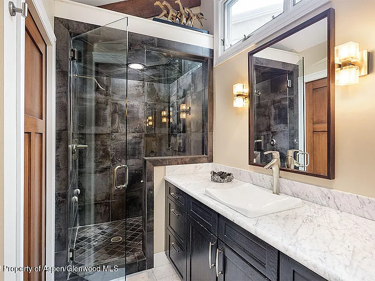 4000 Brush Creek Rd #9 — Photo 8