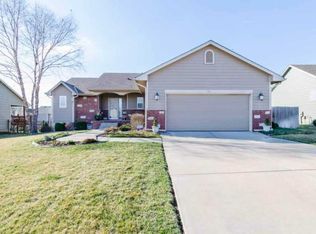 301 E Stone Creek St, Derby, KS 67037