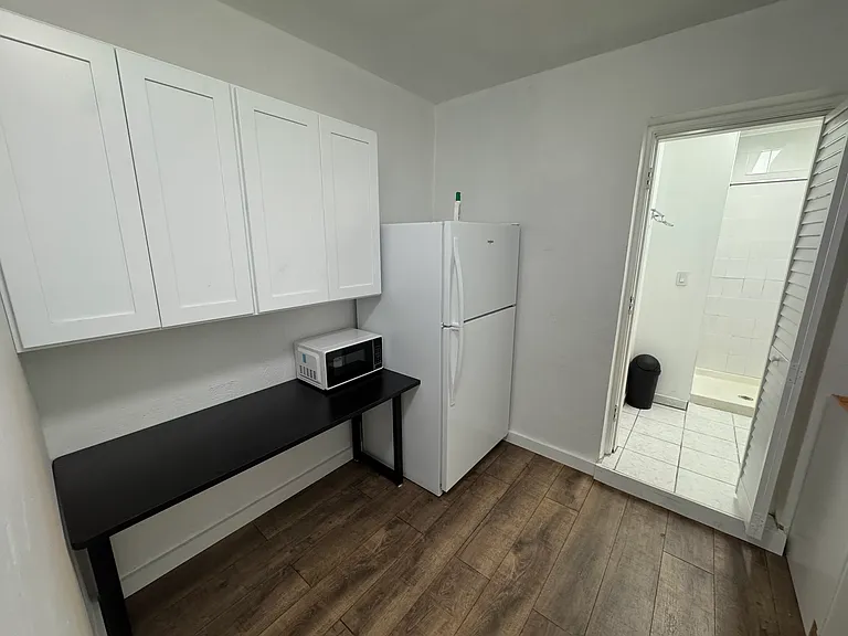 3090 SW 79th Ave #1 — Photo 4