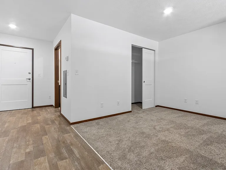 Willows South Commons — Photo 34