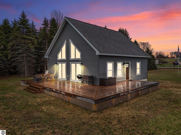 5891 Voice Rd, Kingsley, MI 49649