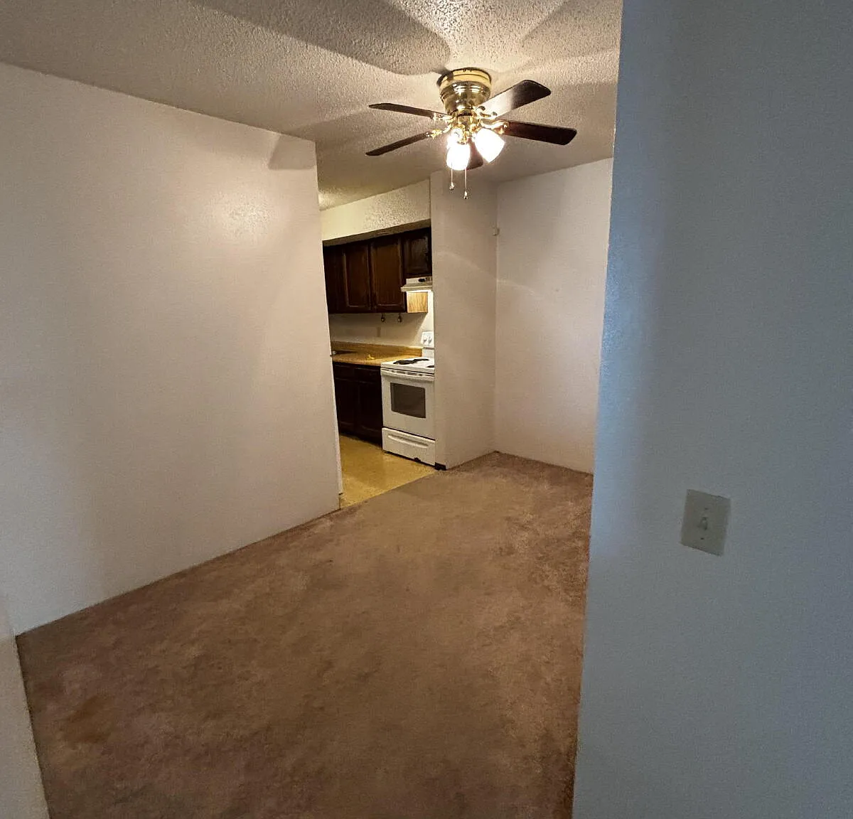 2 bed, 1.0 bath, 955 sqft, $795 — Photo 4