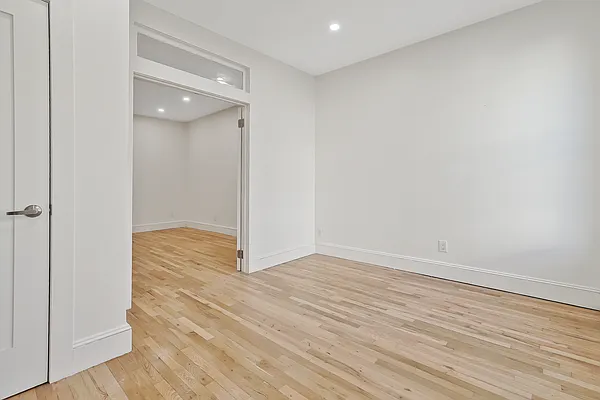 Rented by Crifasi Real Estate | media 12