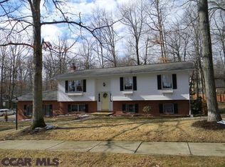442 Canterbury Dr, State College, PA 16803