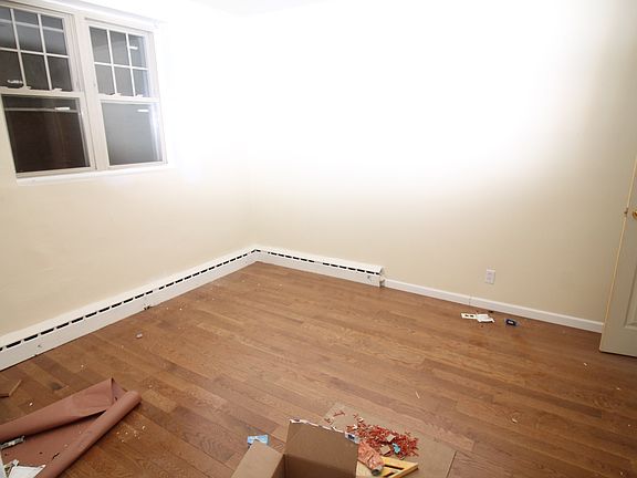 3rd image of 37 Duncan Ave APT 1C