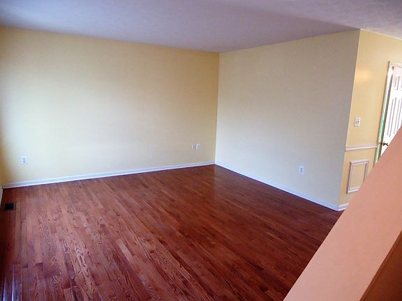 4th image of 181 Equestrian Dr