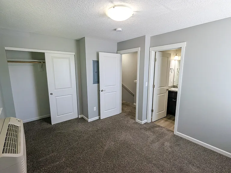 1040 Park Ave NE #105 — Photo 17