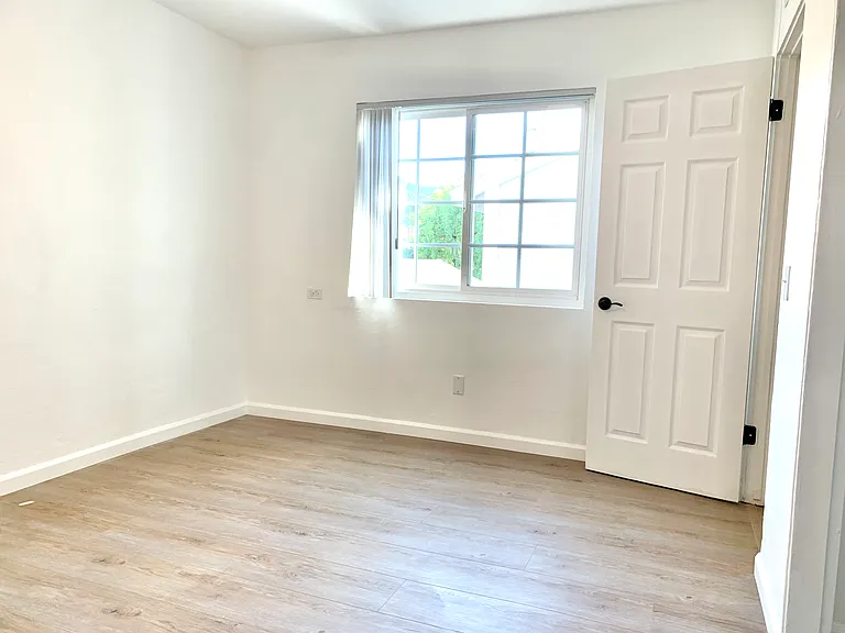 30725 Mainmast Dr — Photo 13