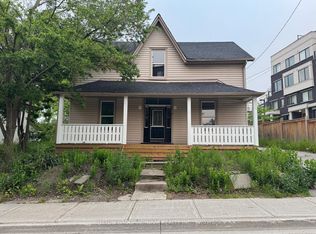 31 Machell Ave, Aurora, ON L4G 2R6